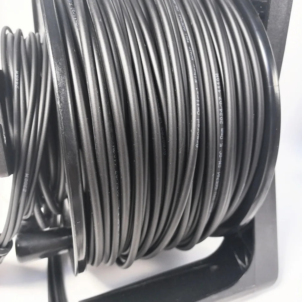 كابل ألياف بصرية مدرع من مادة TPU، وضع فردي، 2/4/6/8 نوى، مع بكرة PCD380 واقية، مقاوم للماء، خارجي، جودة عالية، 400 متر