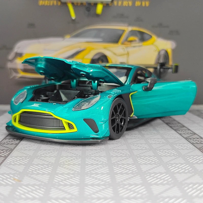 CCA 1:22 simulation Aston Martin Vantage GT3 2024 alloy car model, doors and hood can be opened, supercar ornaments