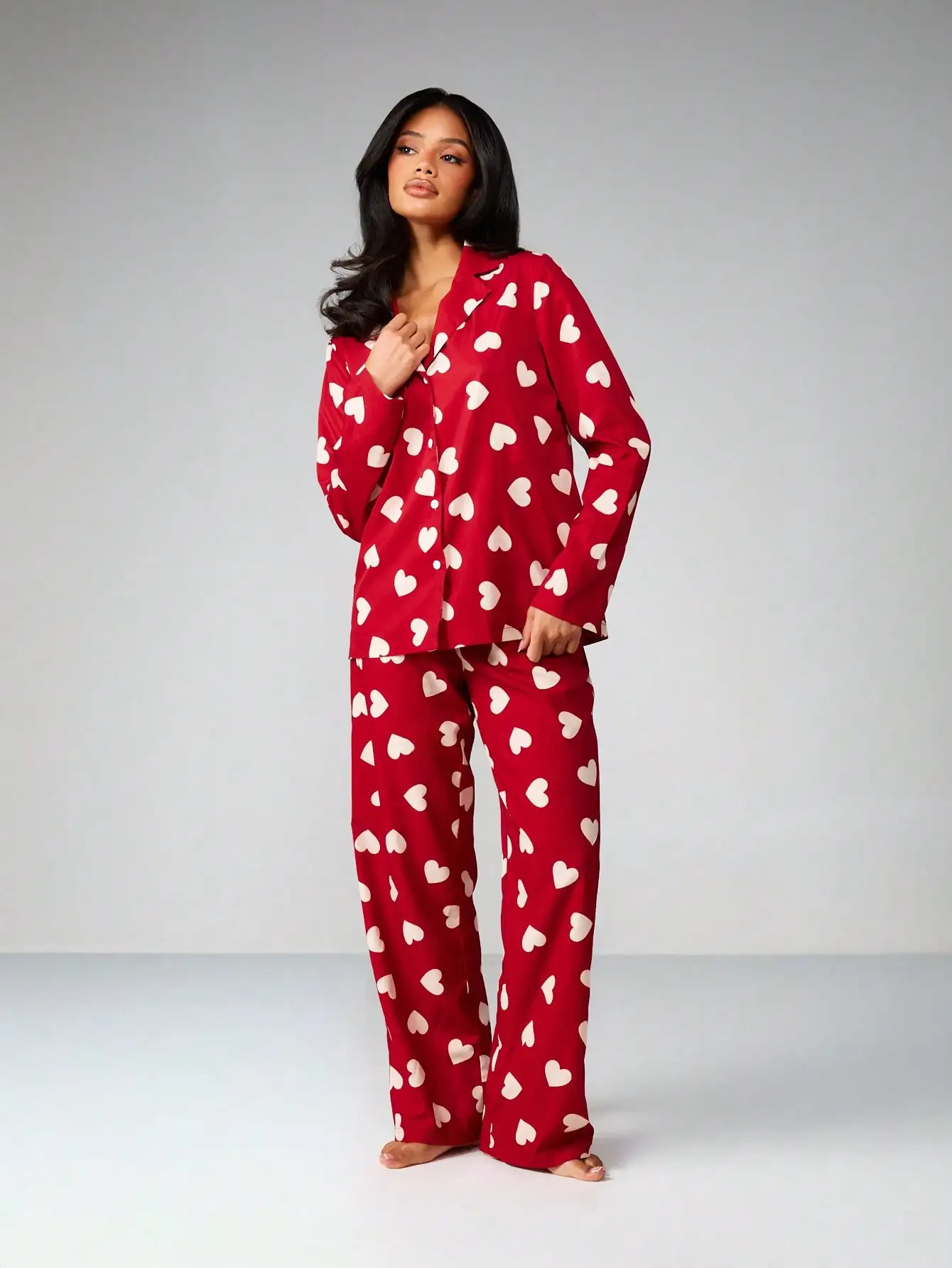 

Red Heart Print Button-Up Long Sleeve Pajama Set for Women