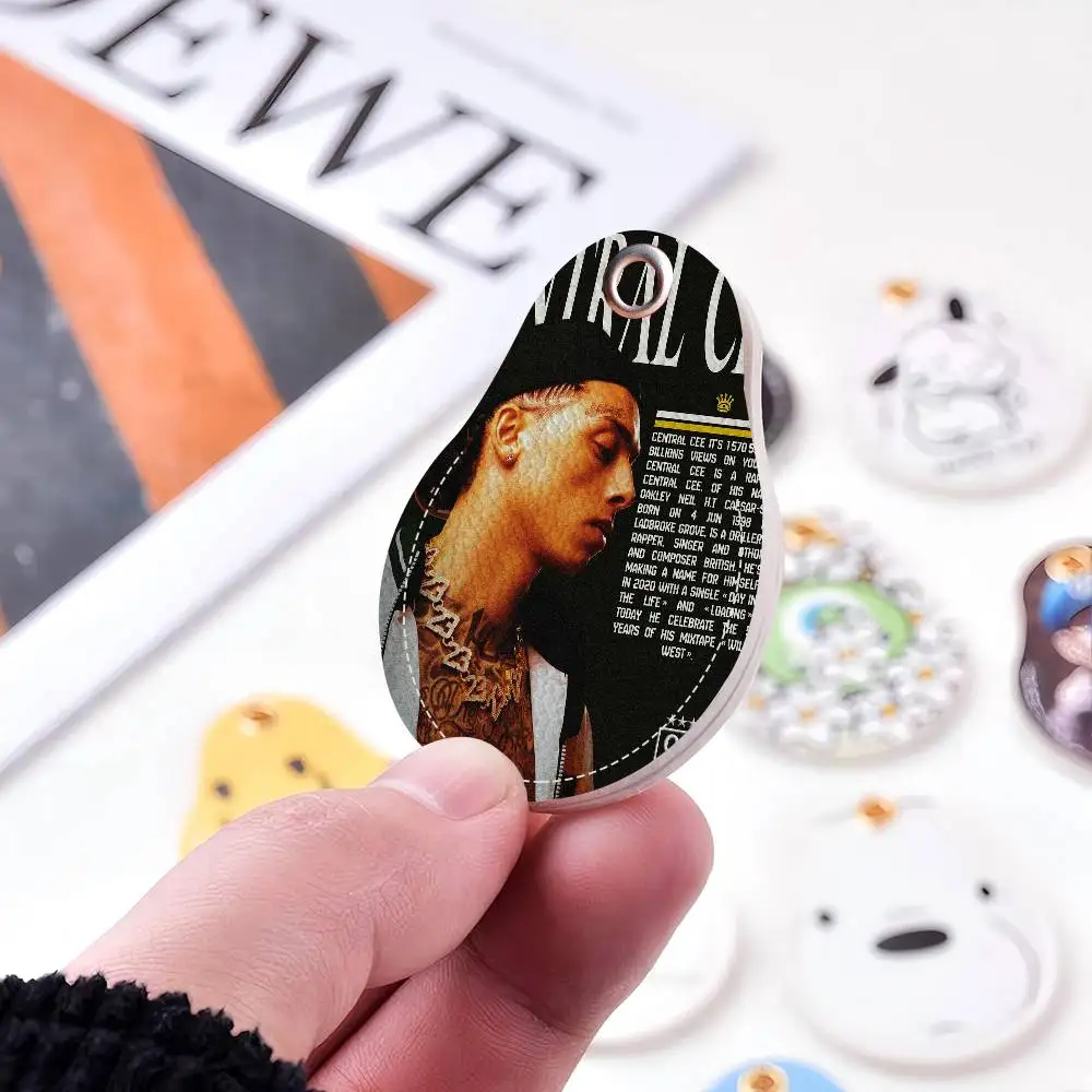 حامل بطاقة الوصول الجلدي من Singer Central Cee، سلسلة مفاتيح قطرة الماء، غطاء حماية لبطاقة الحافلة