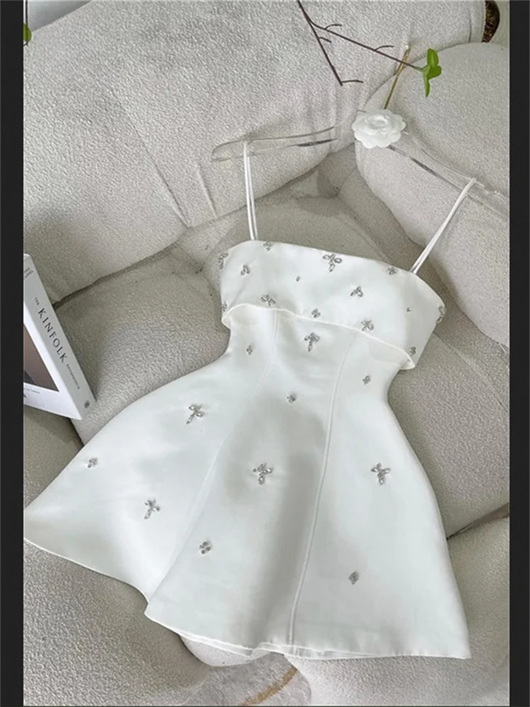 Mini robe de soirée de cetim branco, apliques de miçangas, elegante, sem mangas, vestidos de baile, alça espaguete, curto, mini vestido de casamento