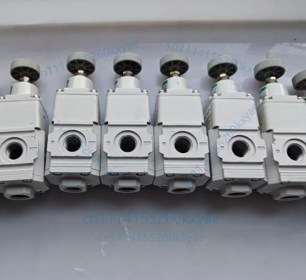 Pressure regulating valve, model rp2000-10-08, functions normally. pneumatic components