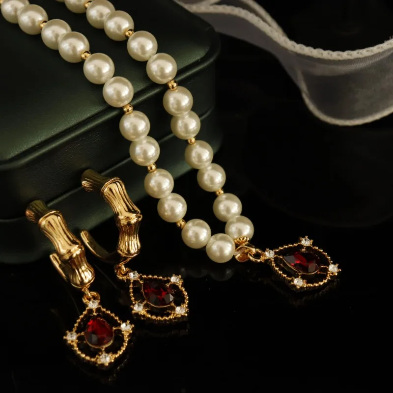 

Medieval Jewelry Glass Pearl Strand Necklace Copper Plated Earrings Temperament High-quality Earrings Necklace Set