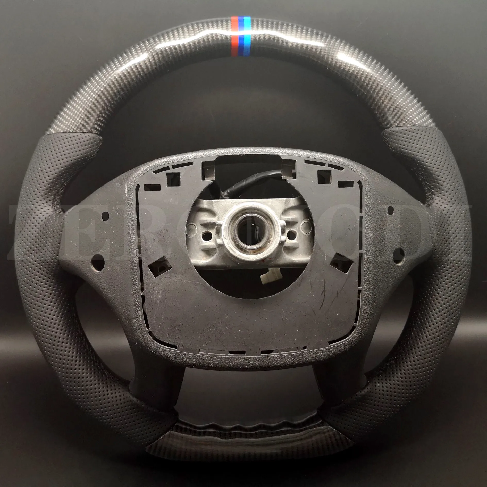 Carbon Fiber Steering Wheel For Hyundai Elantra 2012 2013 2014 2015 AT 2012 2013 2014 MT i30