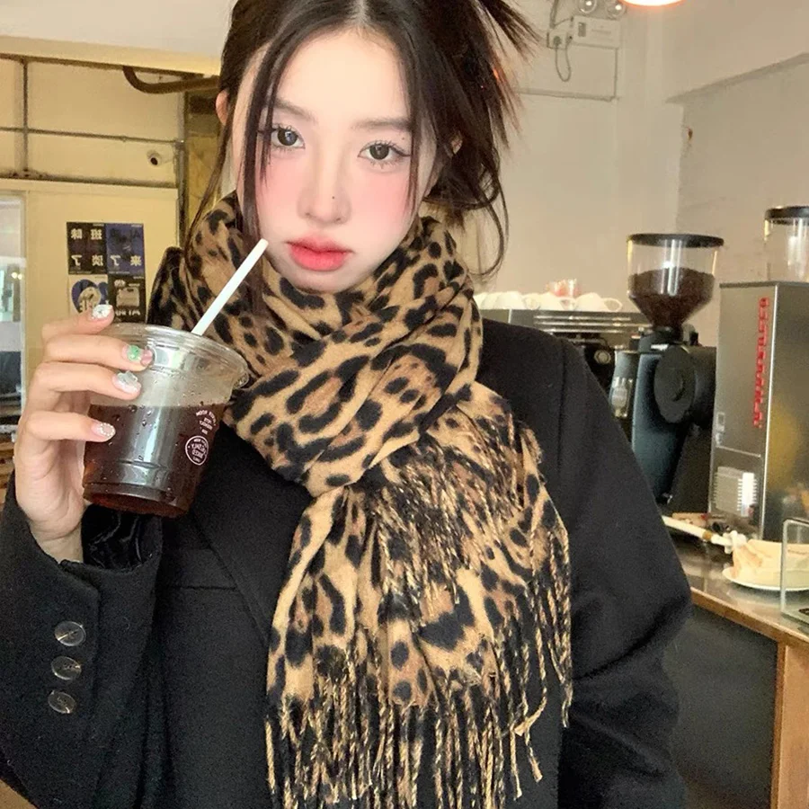 Vintage Leopard Print  Winter Scarf for Women Imitation Cashmere Print Fringe Shawl Stylish Versatile Warm Blanket Female Hijab