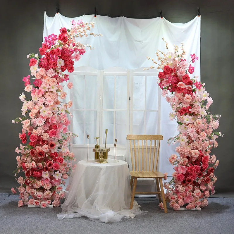 Wedding props horns and horns flower arrangement arch road guide stage set shelf finished product curved outdoor wedding backgro