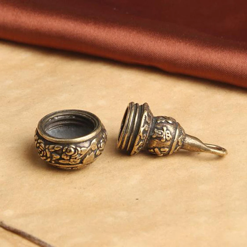 (.) 1Pcs Brass Blessing Lotus Gourd Charms Lucky Key Chain Pendants Pill Box Container