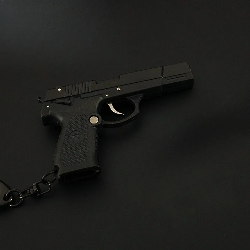 7cm/2.75in Jedi Game Peripherals 1:3 QSZ92 Mini disassembly small Gun Keychain Alloy weapon model Toy Gun Backpack Pendant Gifts