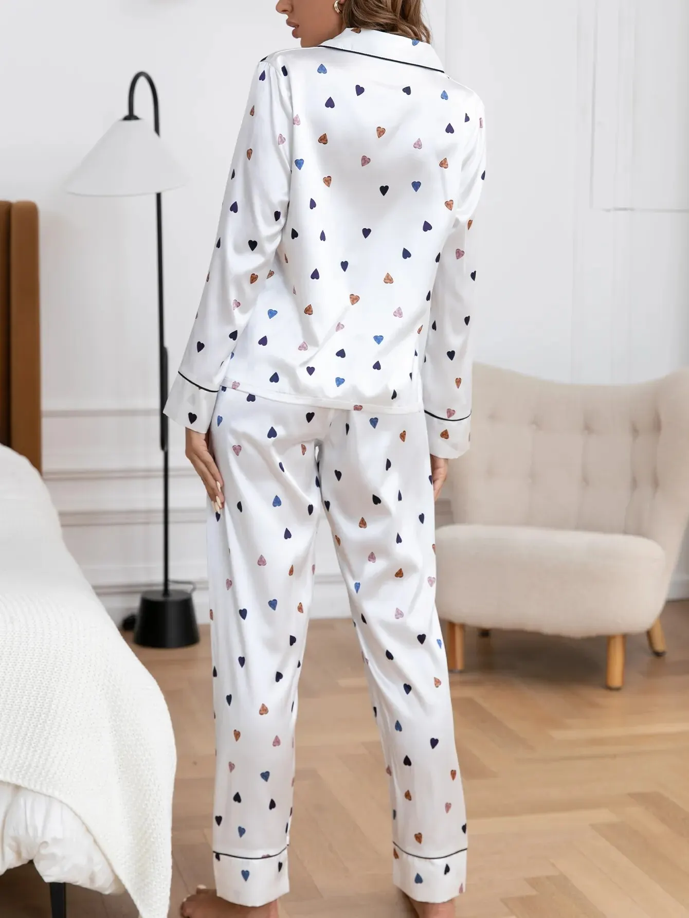 Elegant Heart Printed Sexy Pajama Set Long Sleeve Top and Elastic Waistband Pants Simple Fashion Casual Comfortable Pajama Set