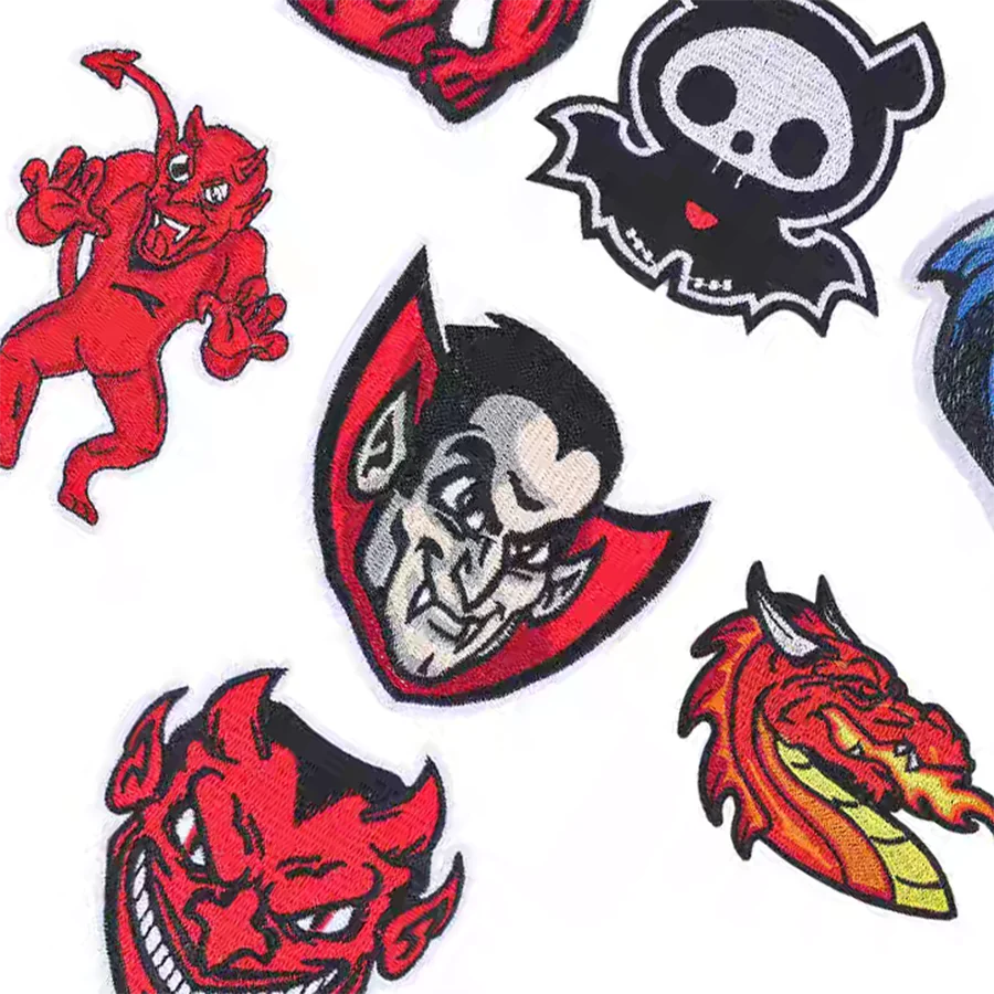 

Готическая фантазия, вышитый дьявол, дракон, вампир, железные нашивки в одежде и сумке по индивидуальному заказу