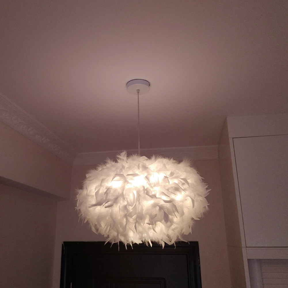 Lámpara colgante de plumas mullidas, candelabro moderno E27, accesorio de iluminación de hadas para dormitorio