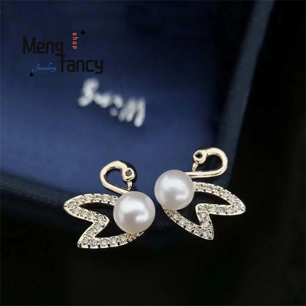 

Natural Freshwater Pearl S925 Silver Needle Swan Earring Simple Elegant Personalized Fashion Versatile Exquisite Luxury Jewelry