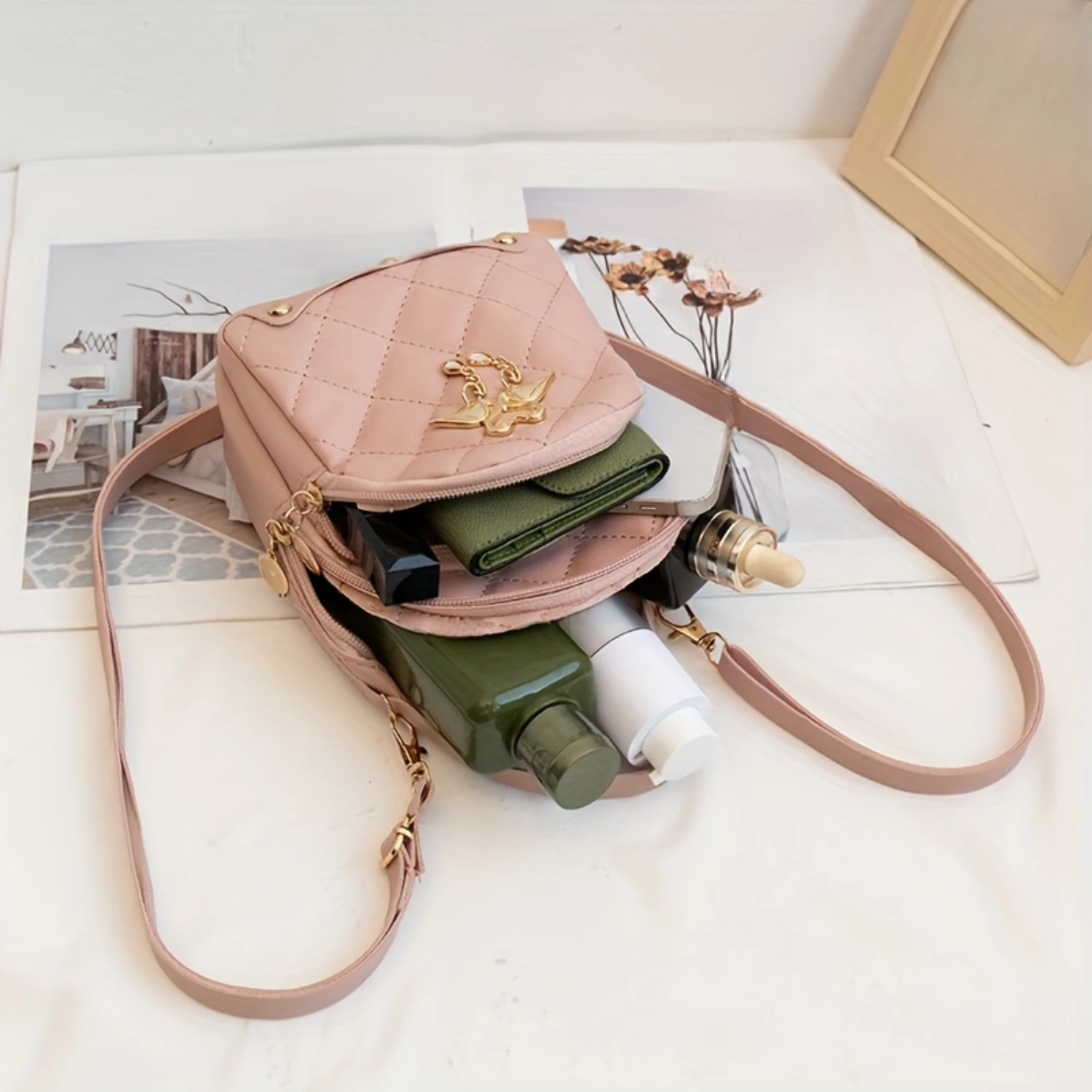 Small Argyle Quilted Backpack, Swan Pendant Decor Top Handle Purse, Women's PU Leather Daypack With Multi Zipper