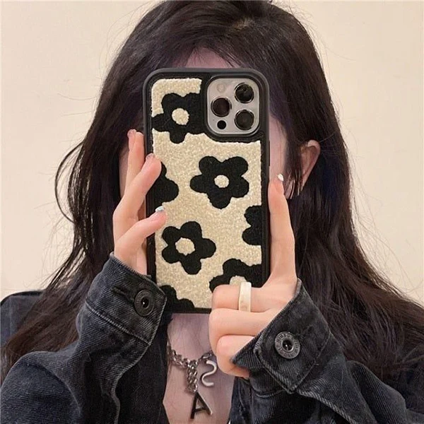 Kitsune Fox Art Magnetic Soft Phone Case for iPhone 16 Promax 15
