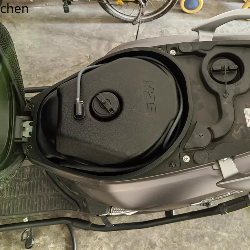 

HXL AFR125-X motorcycle auxiliary fuel tank long-distance motorcycle automatic fuel supply auxiliary fuel tank