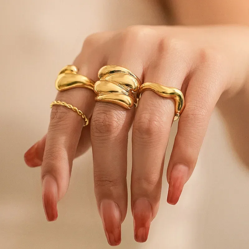 New 4Pcs Punk Adjustable Open Gold Color Ring Fashionable Smooth Metal Ring Set Women's Aesthetics Party Jewelry Birthday Gifts