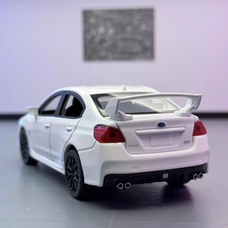 

Металлическая миниатюрная модель спортивного автомобиля Subaru WRX STI 1:30 с имитацией звука и света, игрушка для мальчиков, подарок