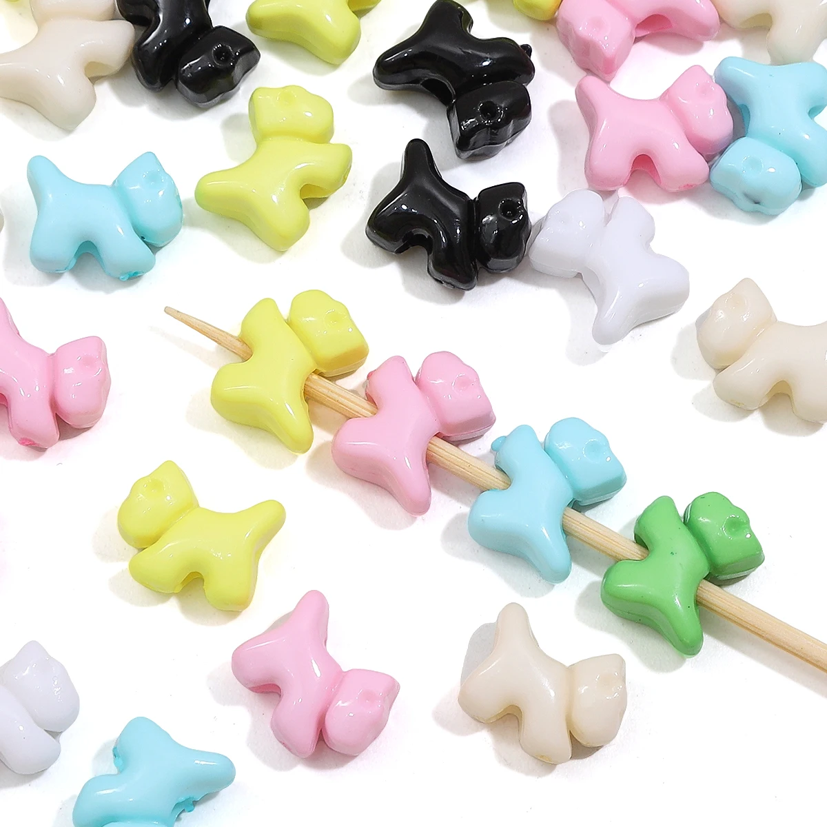 

50pcs Cute beading Gifts Puppy Dogs Loose Beads Acrylic Beads for Necklaces Pendants DIY Jewelry Making Girls Accessories