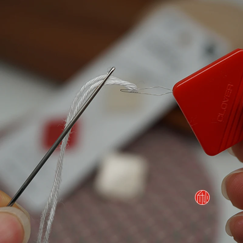 

Multifunctional Cutting Thread Threading Device, Handmade Fabric Embroidery Sewing DIY Tool, Coke Clover Imported From Japan