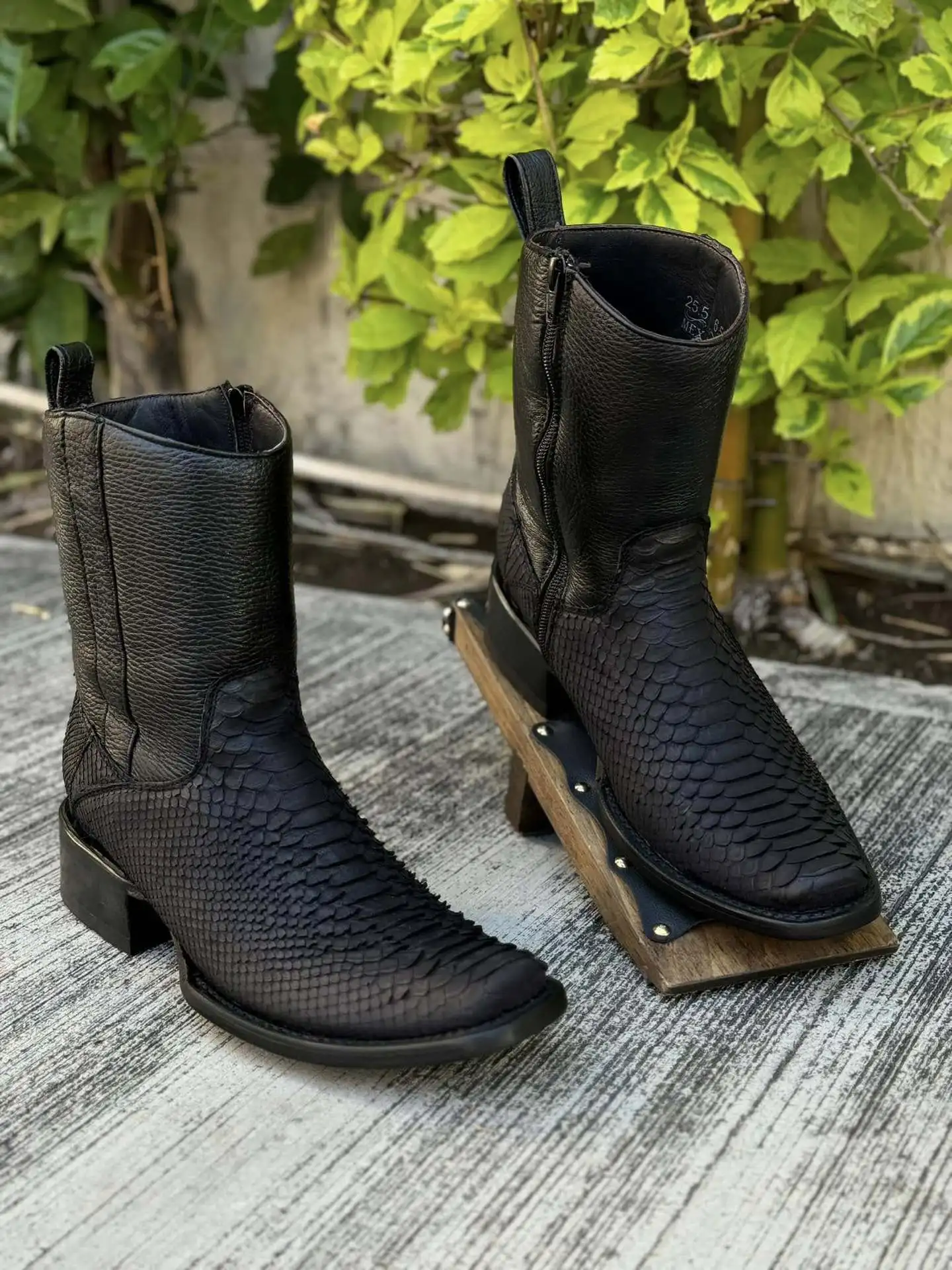 Retro-Schlangenmuster-Stiefel mit Quadratischer Zehenkappe für Herren, Luxuriöse Party- und Halloween-Modeschuhe, Retro-Krokodil-Western-Stiefel mit Blockabsatz 2026 – Detail 2