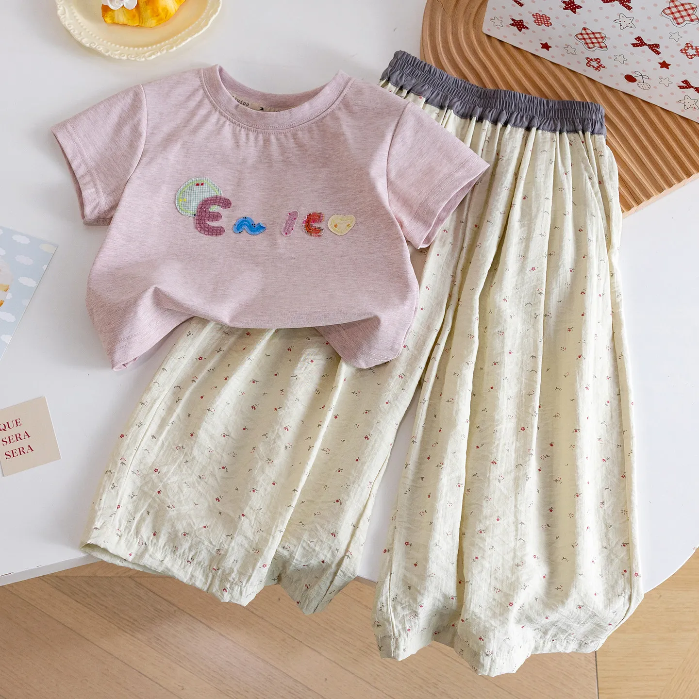 Girls Cute Soft Set 2026 Summer New Pink Short Sleeve T-Shirt with Print Lightweight Breathable Floral Wide-Leg Pants