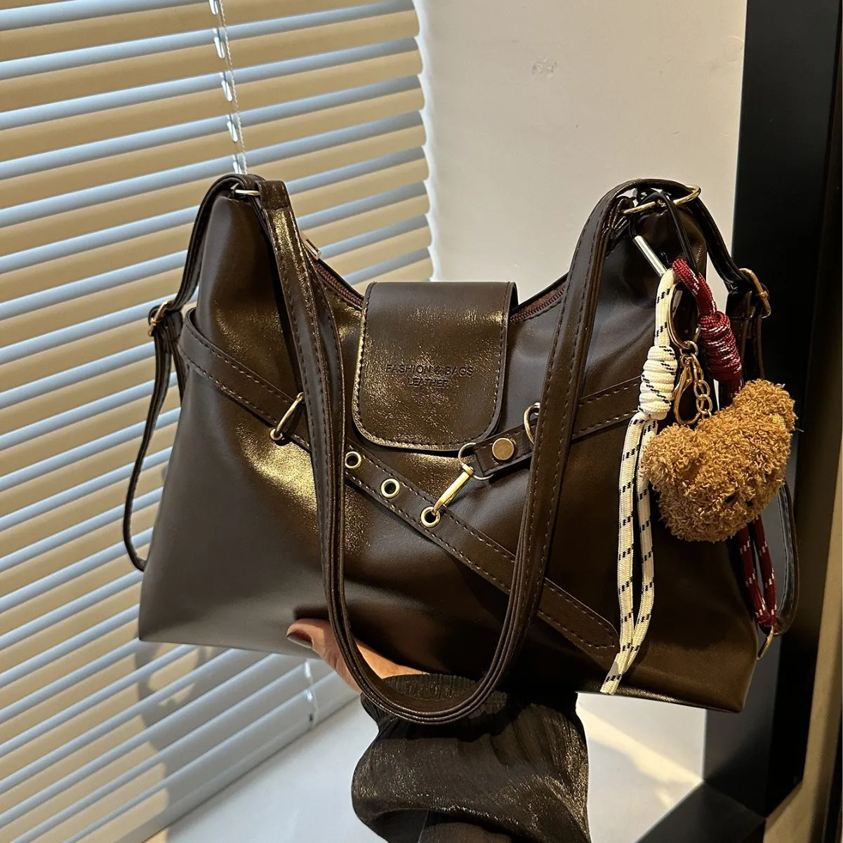 bolsa-tote-retro-para-mulheres-ande-capacidade-novo-design-de-nicho-2025-bolsa-de-ombro-Unica-bolsa-transversal-leve-m