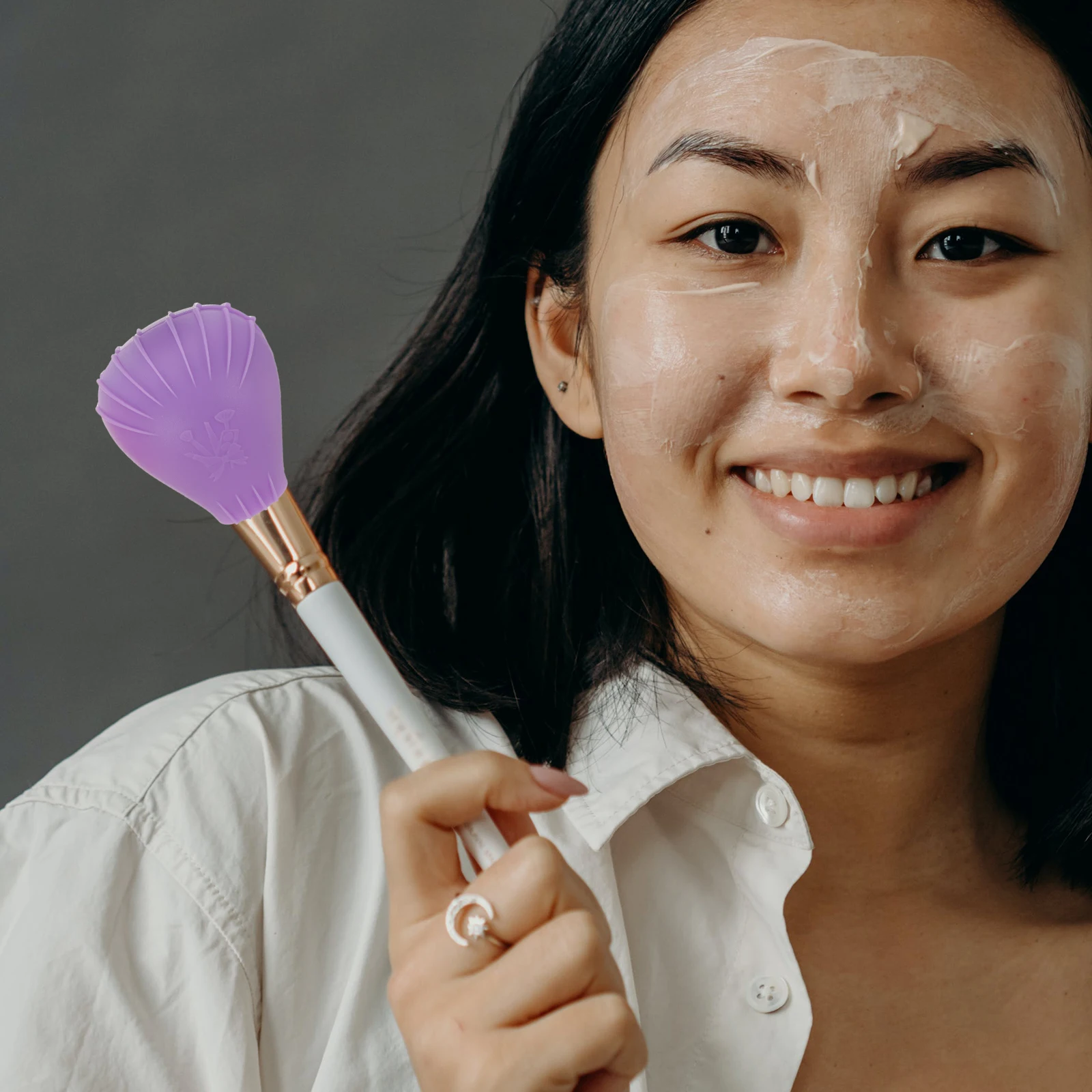 

Brush Dust Covers In Vibrant Silicone Colors For Makeup Storage Organizer And Foundation Brush Protectors