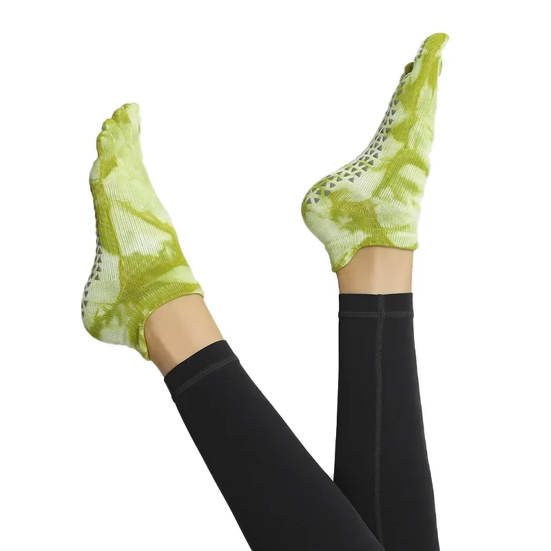 High Quality Yoga Socks Five Finger Sports Points Indoor Glue Non-slip Bodhichita Gym Indoor Floor Socks Wholesale