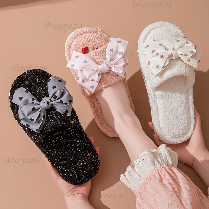 أربعة مواسم نعال من القطن للنساء المنزل لينة أسفل عادية لطيف القوس شباشب على الموضة داخلي غرفة المعيشة الشرائح المرأة شيز