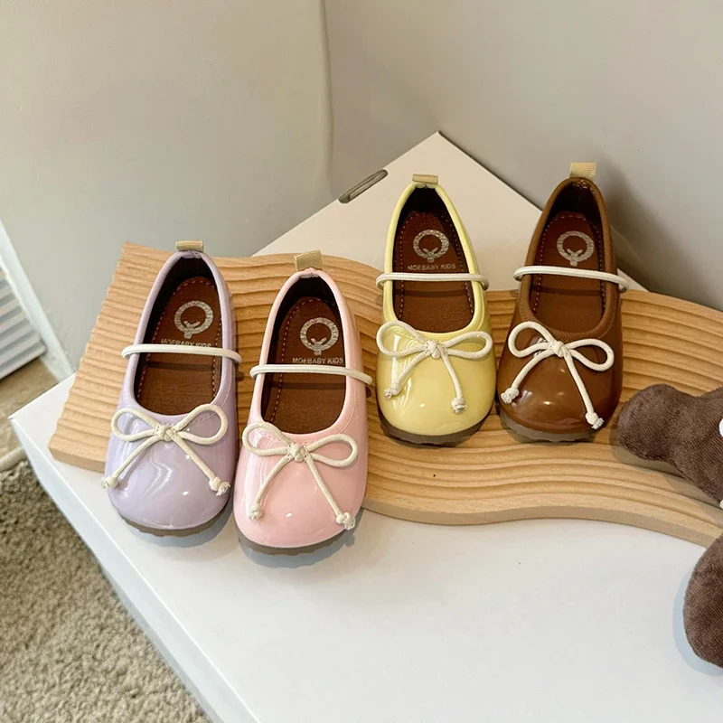 Children Glossy Leather Shoes for Girls Solid Color Flat Shoes with Simple Bow Kids Mary Jane Princess Shoes Slip on Soft Sole