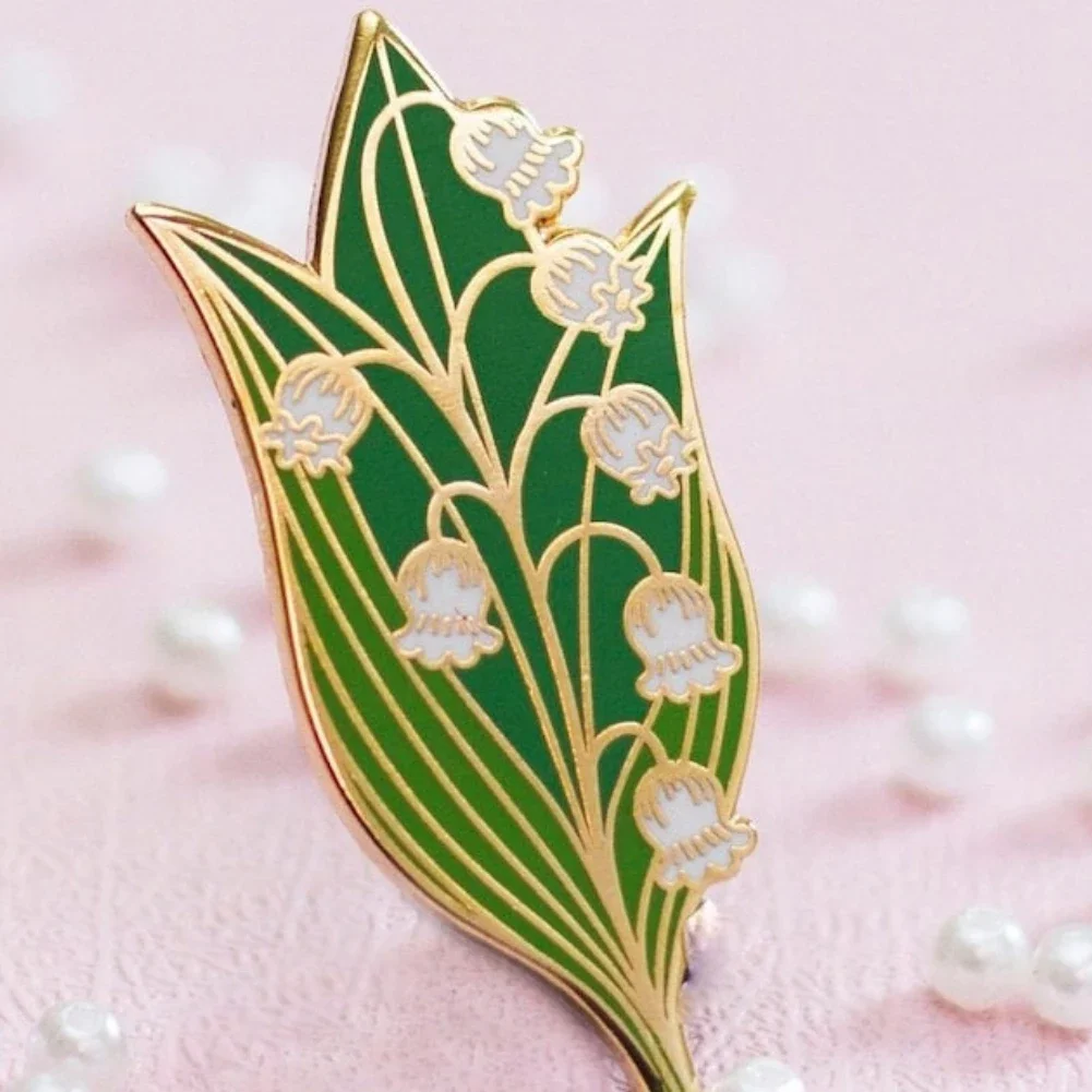 Emaille-Anstecknadel „Lilies of The Valley“, Blumenliebhaber-Geschenke, florales Metallabzeichen, Brosche für Schmuck, Accessoire, Damen und Mädchen