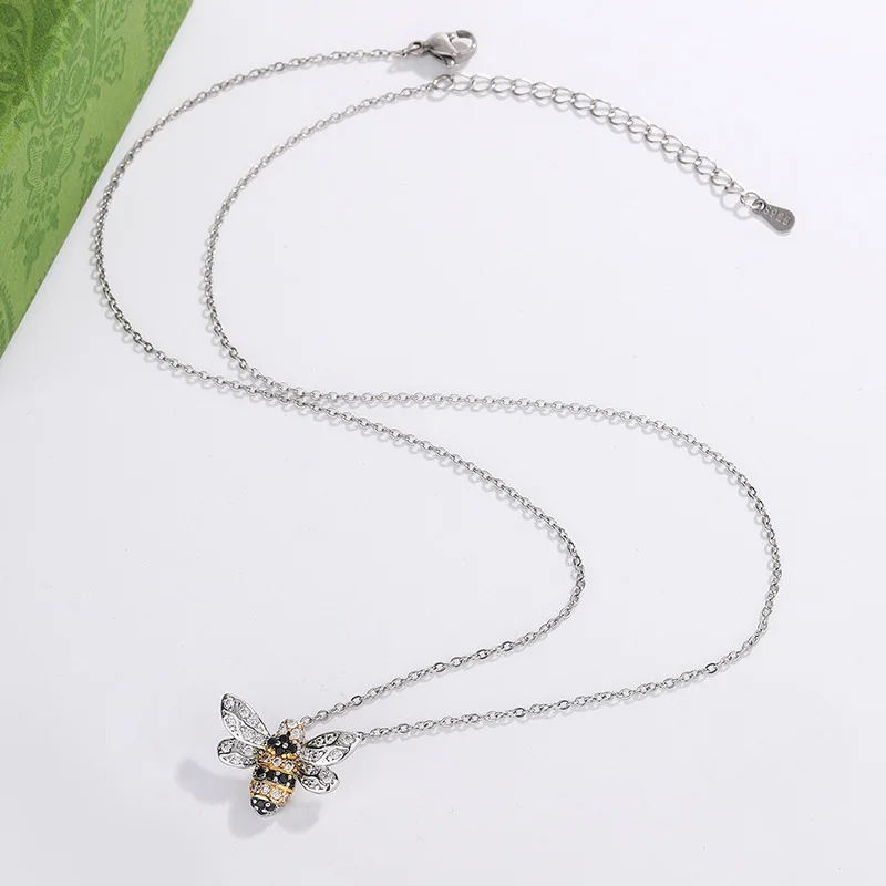 Fashionable Temperament Diamond Creative Little Bee Shaped 925 Sterling Silver Cute Personalized Necklaces XL065