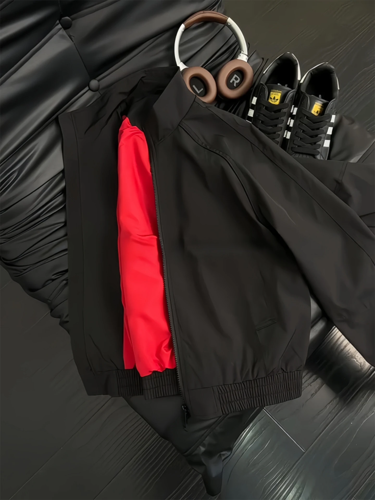 

Мужская куртка-бомбер Cleanfit с красной подкладкой, демисезонная, в американском стиле, с воротником-стойкой, бейсбольная куртка, защита от пуха и влаги