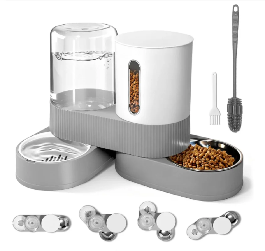 Distributeur automatique de nourriture et d'eau pour chats et chiens, avec fonction gravitationnelle, bol de nourriture sèche automatique à 360 degrés de 2,4 litres et bol d'eau de 2,6 litres.