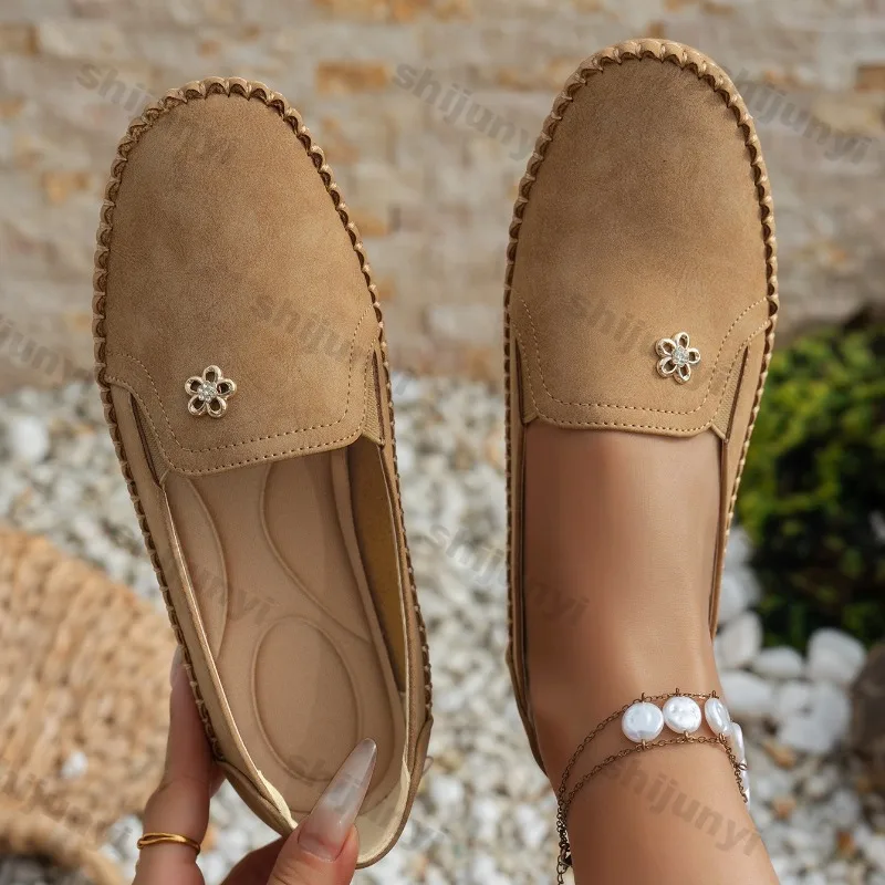 

Удобные нескользящие туфли на мягкой подошве больших размеров, летние новинки 2026 года, легкие женские повседневные туфли, модные винтажные лоферы