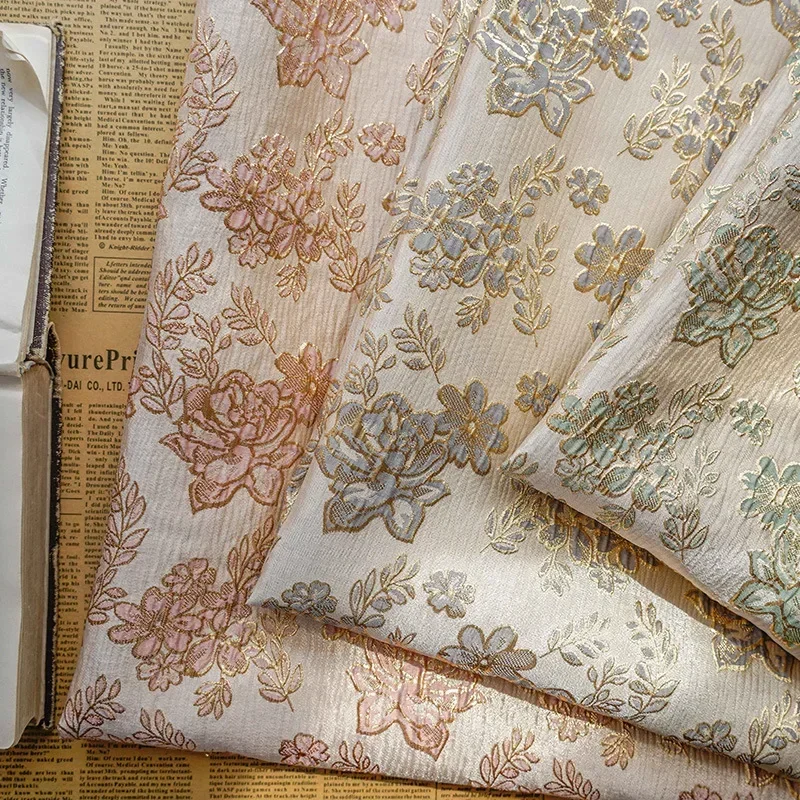 Broze Filo Metallico Oro Rosa Fiore Tessuto Jacquard Broccato per la realizzazione di abiti 145 cm di larghezza - Venduto al metro