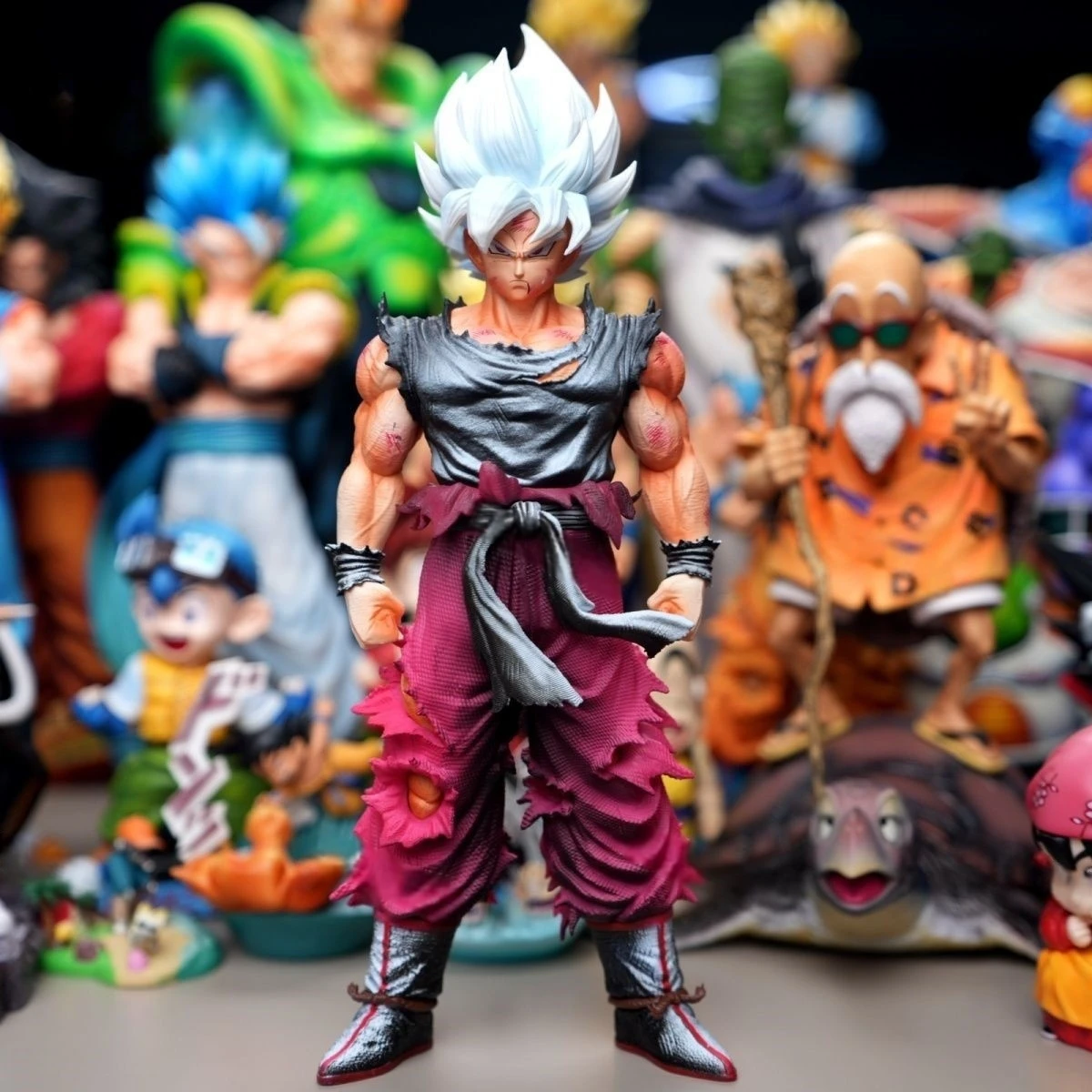 

28cm/11in Anime Dragon Ball Z Goku Figure Super Saiyan Action Figure Collectible Statue Model Toy Gift