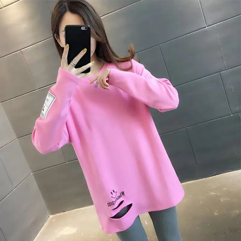 Moda o-collo ricamo lettera foro t-Shirt abbigliamento femminile 2023 primavera autunno nuovi pullover Casual allentati t-Shirt coreana