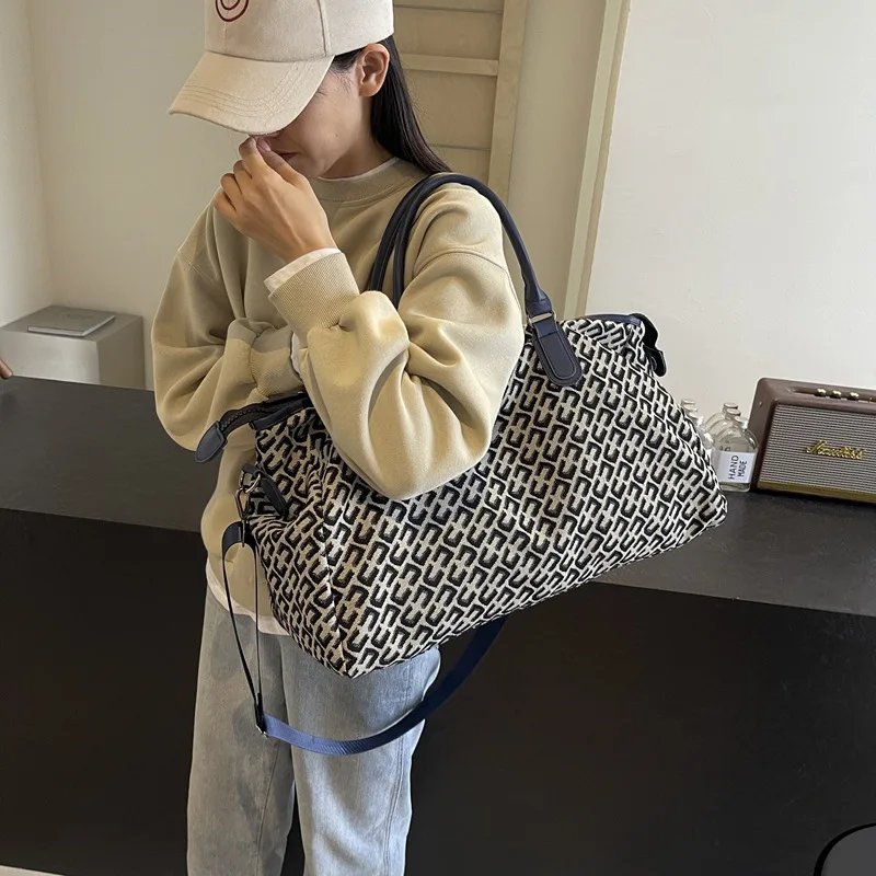 حقيبة سفر محمولة للنساء ذات سعة كبيرة وخفيفة الوزن لمسافات قصيرة حقيبة أمتعة سفر محمولة للرياضة واللياقة البدنية