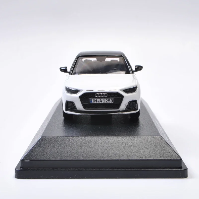 1/43 아우디 A1 SUV 합금 자동차 모델, 다이캐스트 금속 미니 자동차 모델, 미니어처 체중계 시뮬레이션 컬렉션, 어린이 장난감 선물