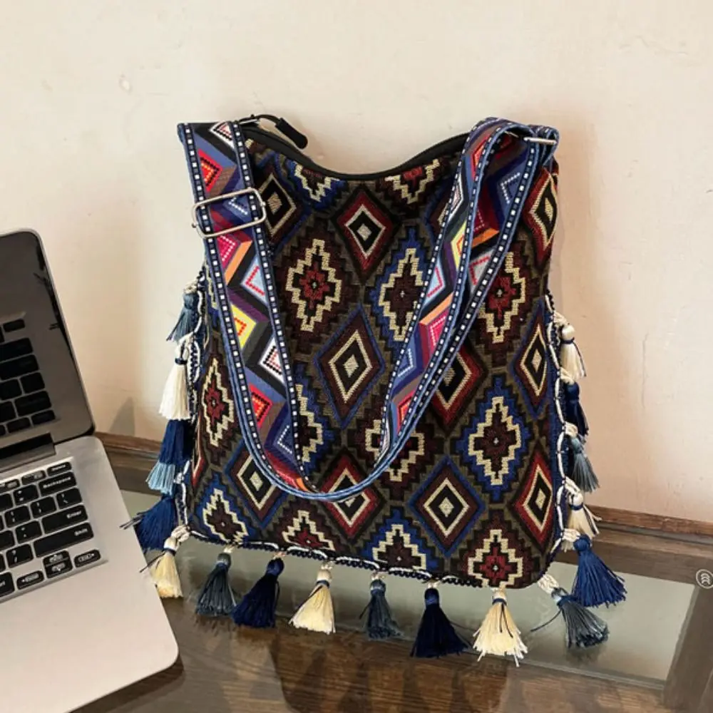 All-match Large Capacity Ethnic Style Crossbody Bags Woven Vintage Tassel Shoulder Bag Geometric Handbag Messenger Bag Outdoor