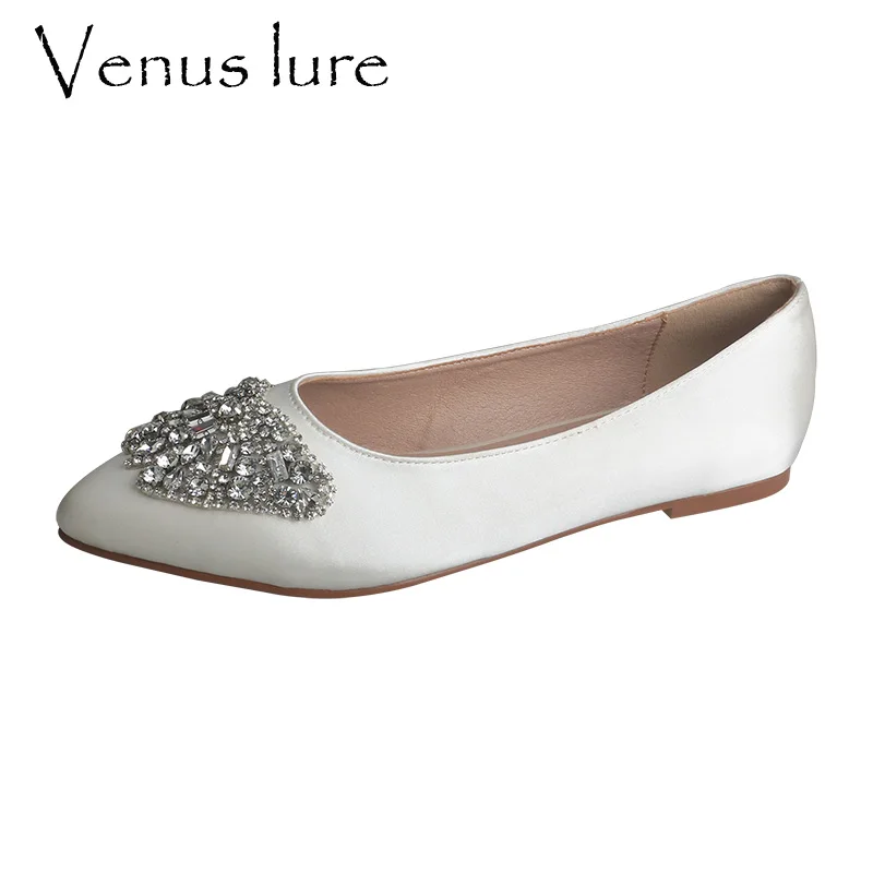 

Venus lure Customized Pointed Toe Ivory Flat Shoes for Women Wedding with Rhinestone Brooch