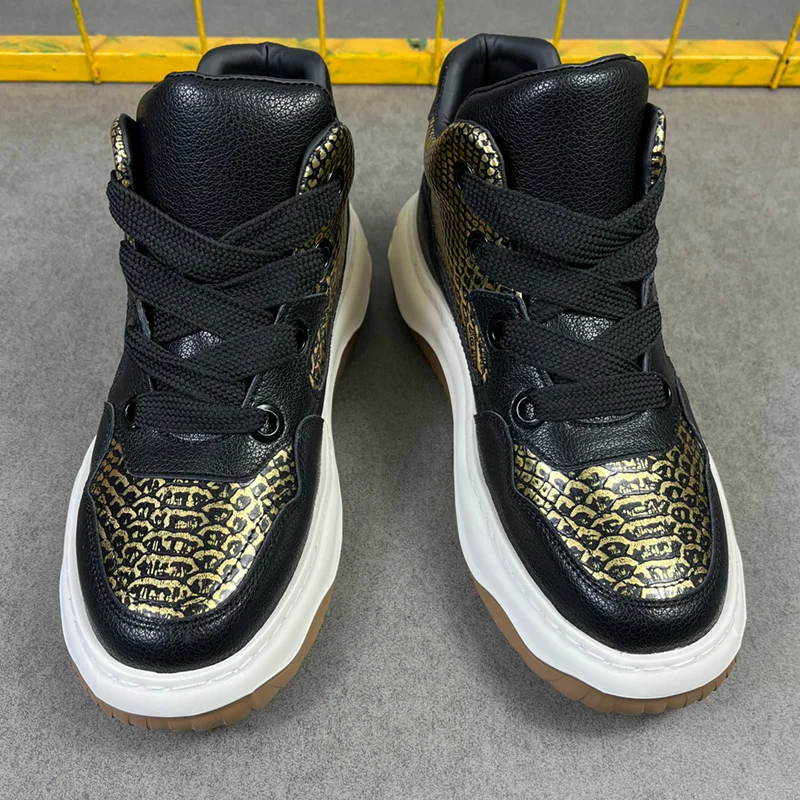 

Men's Shoes, Fashionable Sneakers, Versatile Casual Shoes, Non-Slip, Wear-Resistant, Thick-Soled Sports Shoes, High-End Black Warrior Mid-Top Fashion Shoes