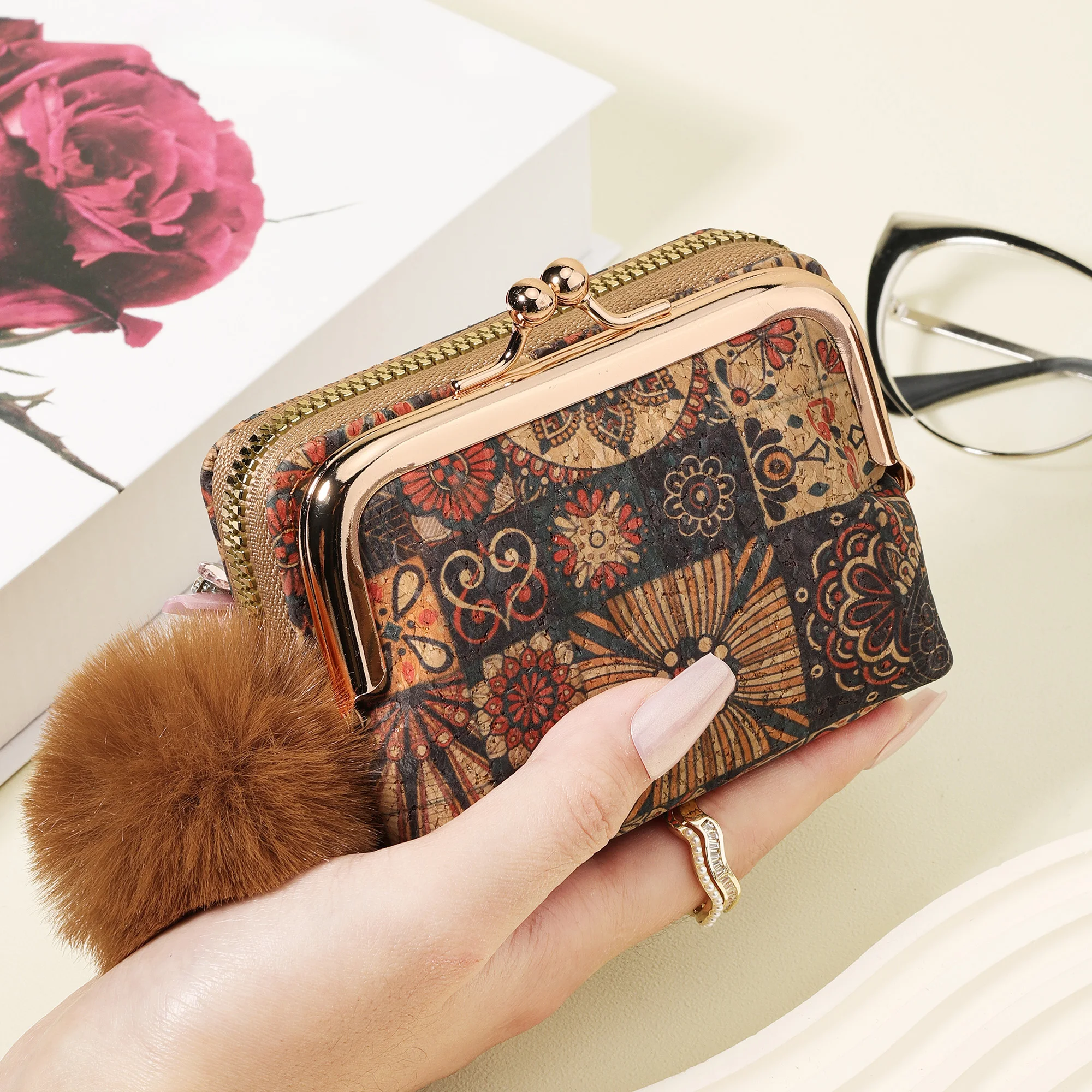 حامل بطاقات رفيع للغاية، يتميز بلمسة بوم بوم الأنيقة، ومحفظة بطاقات الائتمان النسائية، ومحفظة حامل بطاقات متعددة ذات سعة كبيرة، #1