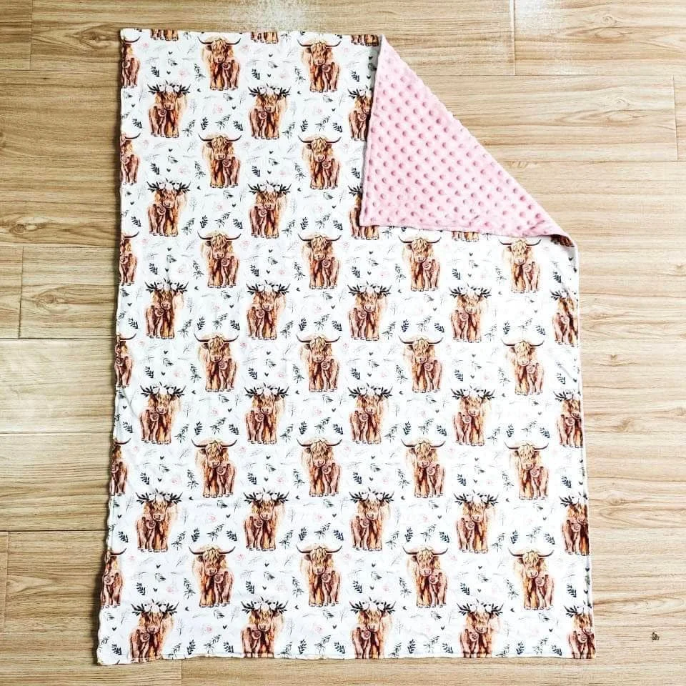 

H​ot Sale Custom RTS Highland Cow Print Newborn Toddler Soft Blankets Baby Pink Swaddle Wraps