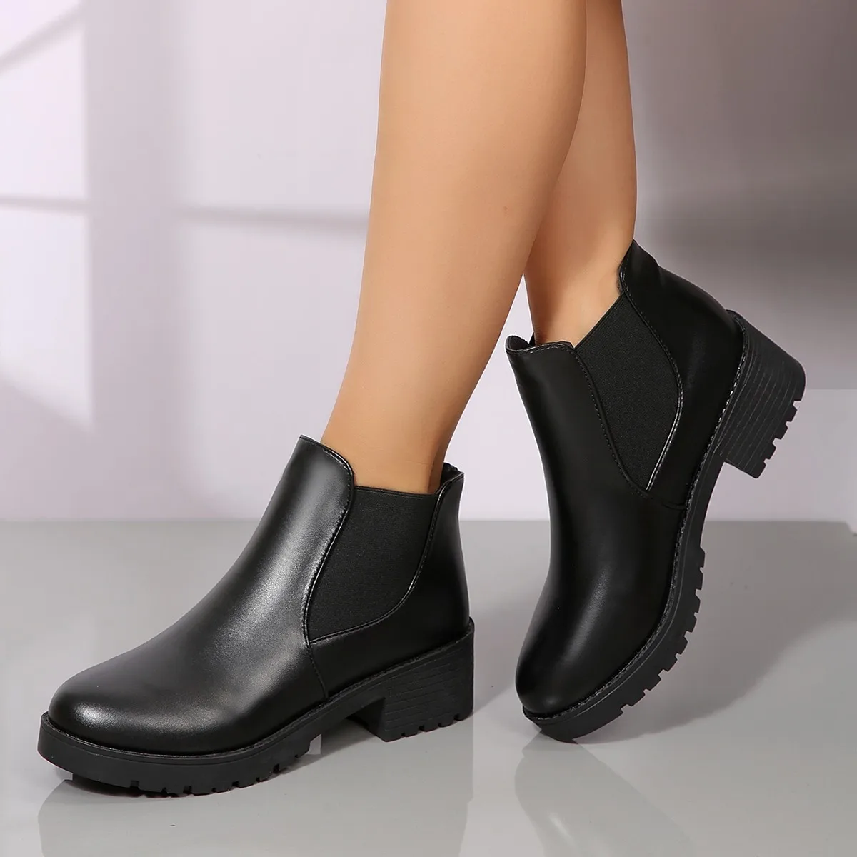 2026 Neue Damenmode Kurze Stiefel mit hohen Absätzen, runde Spitze, modische Stiefel, lässige, vielseitige Damenschuhe – Detail 5