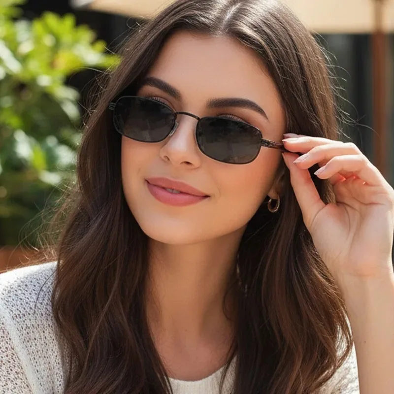 

New Vintage Small Square Sunglasses Women Fashion Luxury Sunglasses Popular Sexy Female Summer Travel Beach Glasses Sun Glasses