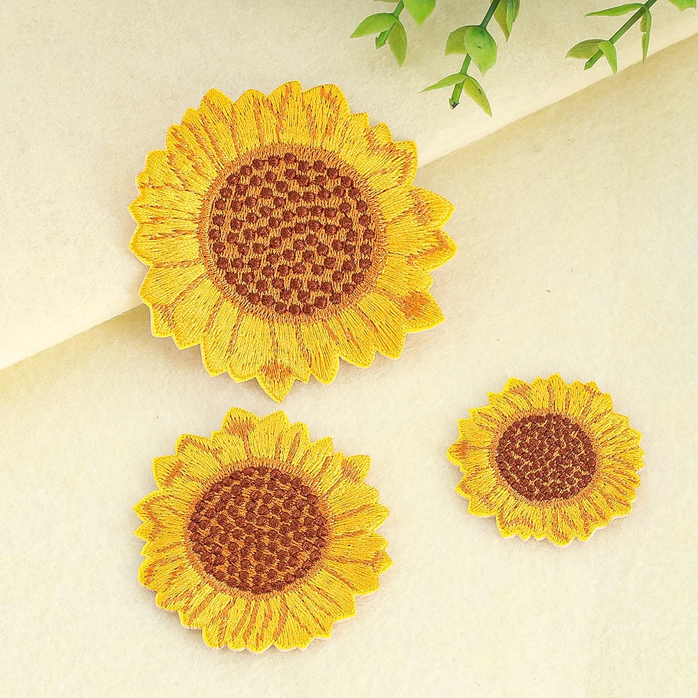 

1pcs Sunflower Embroidered Fabric Sticker Iron on Appliques Plant Clothes Patch DIY Jeans Coats Bags Sewing Decor Accessories