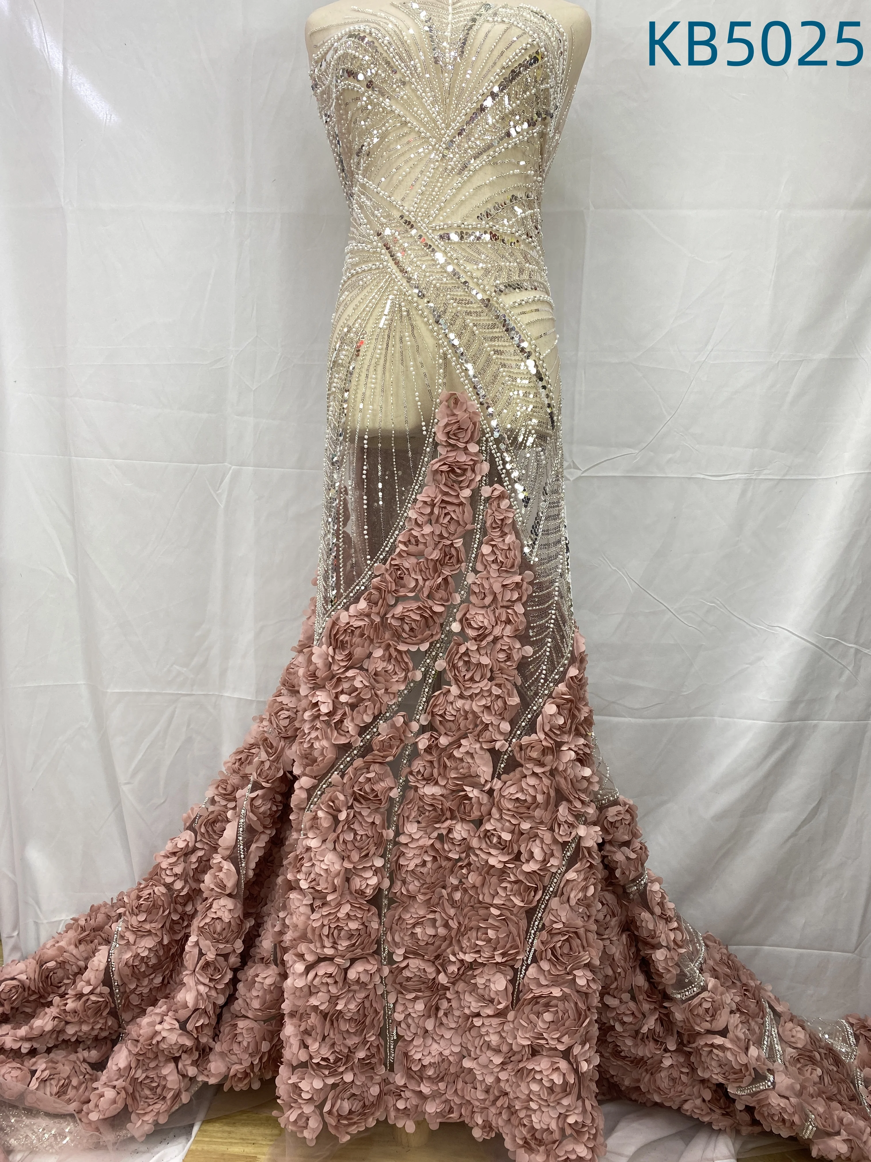 สีขาว 3D ดอกไม้เจ้าสาวลูกปัดผ้าลูกไม้ลูกไม้ไนจีเรียผ้า 2025 ลูกปัดผ้าหรูหราเลื่อมลูกไม้ Tulle สําหรับเย็บ KB5025