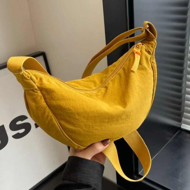 

New Fashion Dumpling Bag Premium Solid Color Messenger Bag Niche Design Bag Large Capacity Women's Bag